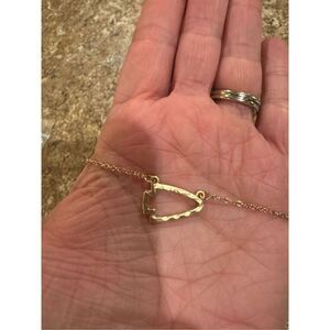 Woman’s Kansas City golden arrow necklace new